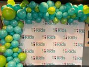 Garland Framing Step and Repeat