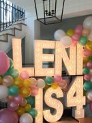Leni is 4